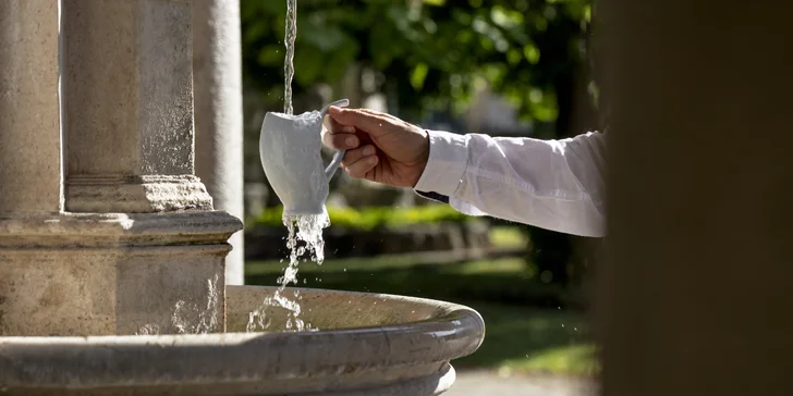 Luxusní 4* hotel v Mariánských Lázních: neomezený wellness i snídaně nebo polopenze