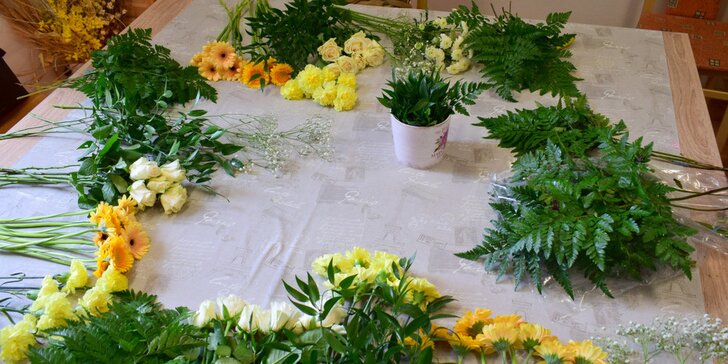 Floristické kurzy: Úvod do floristiky, aranžování květin či tvorba čelenky a náramku