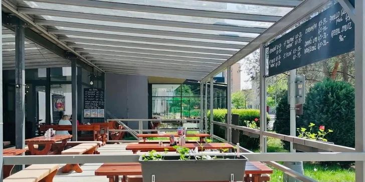 Pobyt v kongresovém hotelu v Praze se snídaní, 100 m od metra Budějovická