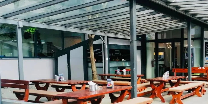 Pobyt v kongresovém hotelu v Praze se snídaní, 100 m od metra Budějovická