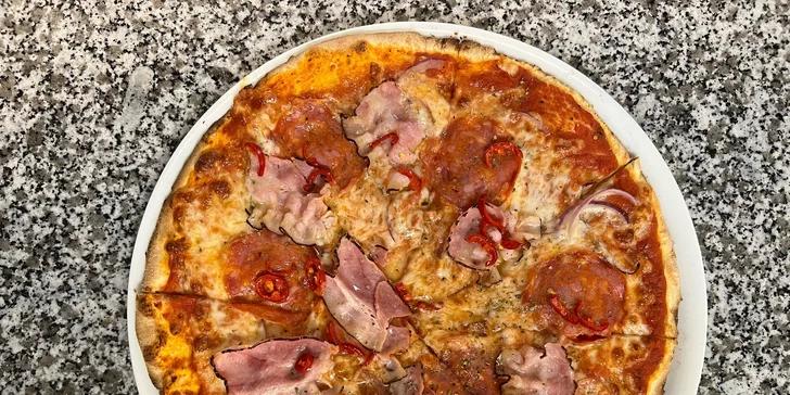 Pizza či pasta dle výběru i pro 2: pizza se 4 druhy sýra nebo mořskými plody i Margherita