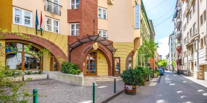 4* hotel v Budapešti se snídaní a welcome drinkem, termíny až do března 2026