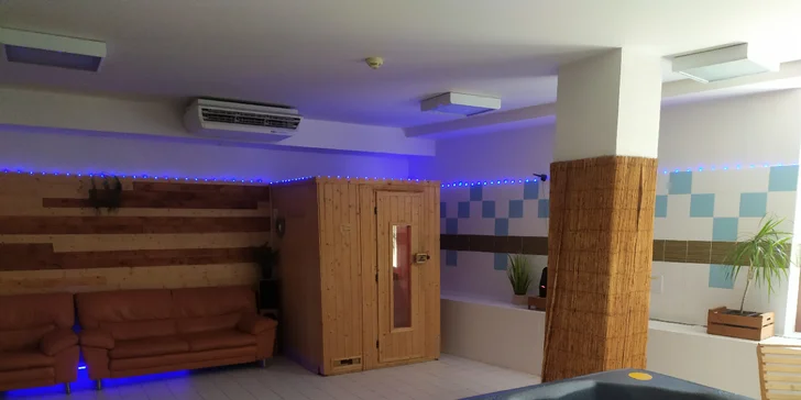 2hodinový relax v soukromém wellness s vířivkou a saunou pro dva