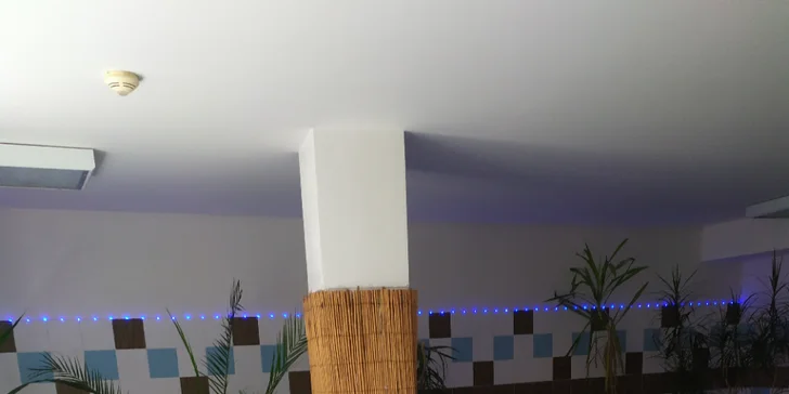 2hodinový relax v soukromém wellness s vířivkou a saunou pro dva