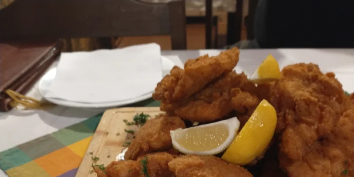 Skvělá bašta: 1 kg mixu řízečků ve Starosuchdolské restauraci
