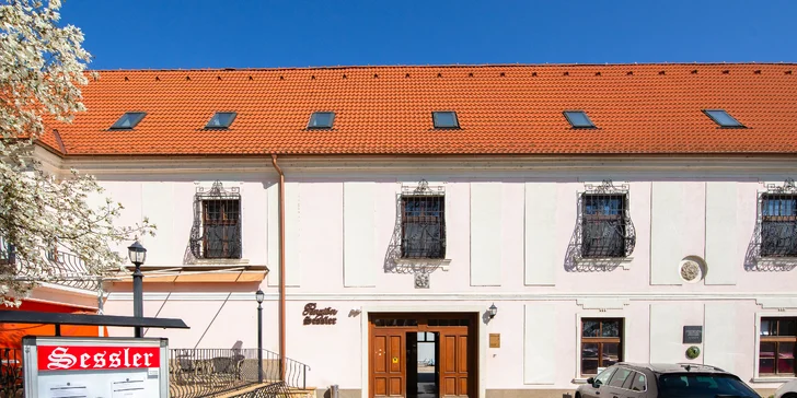 Luxusní pobyt v Trnavě se snídaní či polopenzí, 2 hodinami ve wellness i 30min. pivní koupelí