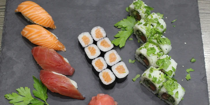 Pestré sety 20–76 ks sushi: vegetariánské i s rybami, krabem nebo chobotnicí