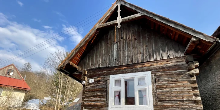 Tak jako kdysi: tradiční roubenka na Liptově pro 4 osoby, vaření na peci, spaní pod duchnami