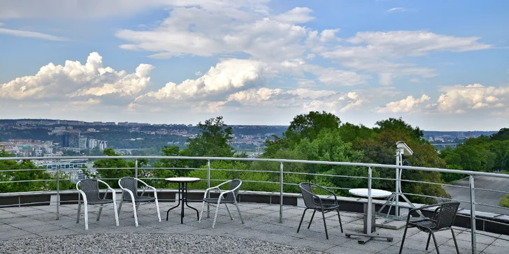 Pohoda s výhledem na Prahu: sladký nebo slaný brunch i s proseccem v Café Vítkov