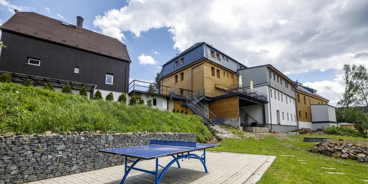 Relax kousek od Klínovce: 4* hotel s privátním wellness, pokoj se snídaní nebo studio s kuchyní
