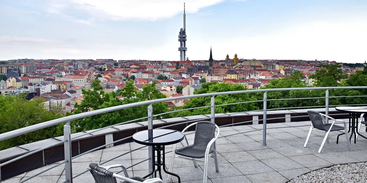 Pohoda s výhledem na Prahu: sladký nebo slaný brunch i s proseccem v Café Vítkov