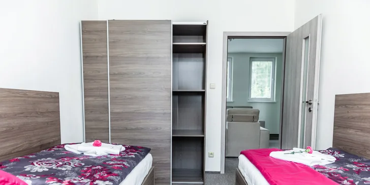 Čarokrásný pobyt v Hrabovské dolině: pokoj i apartmán v hotelu u vodní nádrže, snídaně či polopenze