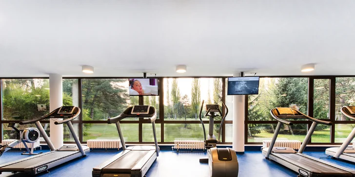 Pobyt ve 4* lázeňském hotelu v Piešťanech: polopenze, neomezené sauny a bazény i minerální koupel