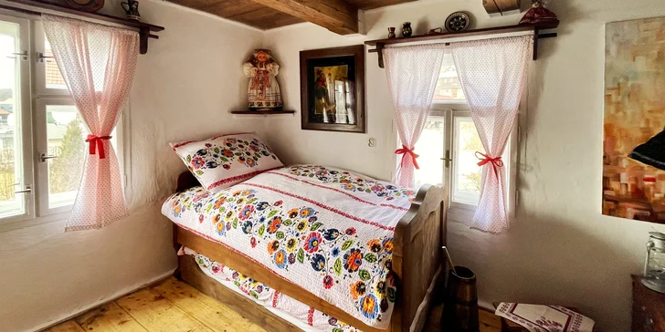 Tak jako kdysi: tradiční roubenka na Liptově pro 4 osoby, vaření na peci, spaní pod duchnami