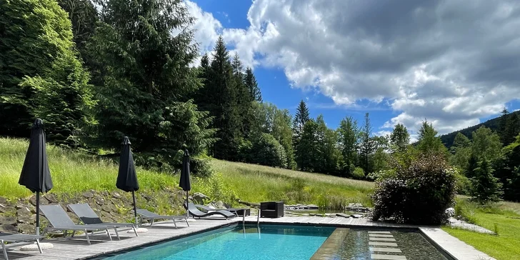 Dovolená v Beskydech: luxusní designový garden hotel s vynikající kuchyní, wellness i přírodním koupáním