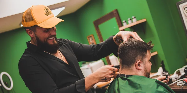 Balíčky péče od barbera: střih a úprava vlasů a vousů i masáž obličeje, vosk či kolínská