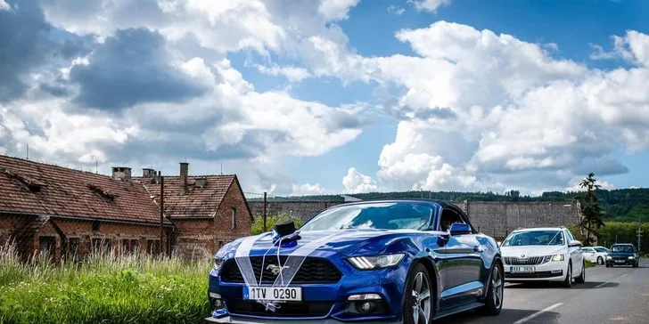 S větrem ve vlasech: 1–48 hodin nebo i celý víkend v elegantním Fordu Mustang Cabrio