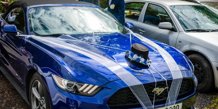 S větrem ve vlasech: 1–48 hodin nebo i celý víkend v elegantním Fordu Mustang Cabrio