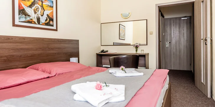 Čarokrásný pobyt v Hrabovské dolině: pokoj i apartmán v hotelu u vodní nádrže, snídaně či polopenze