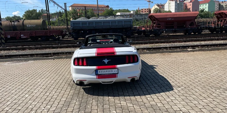 Ford Mustang 3.7 V6 Cabrio na 12 či 24 hodin