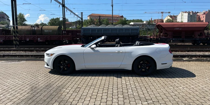 Ford Mustang 3.7 V6 Cabrio na 12 či 24 hodin