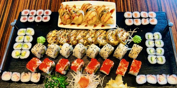 Sushi sety s 40–68 ks: rolky s lososem, krabem i tuňákem, krevetami nebo vege