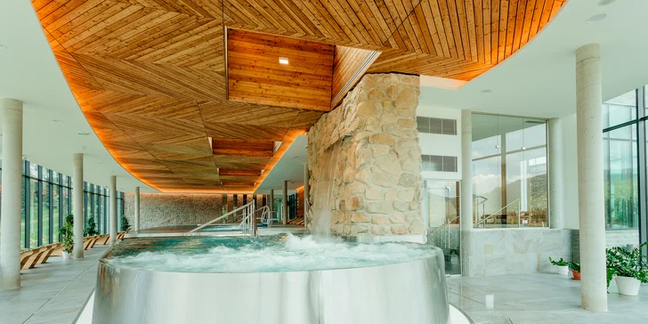 Pobyt v Jasné v Nízkých Tatrách: polopenze, wellness s množstvím bazénů a saun a sleva na sport i další relax