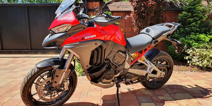 Zážitková jízda na dvou kolech: zapůjčení motocyklu BMW, Aprilia i Ducati