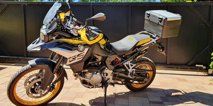 Zážitková jízda na dvou kolech: zapůjčení motocyklu BMW, Aprilia i Ducati