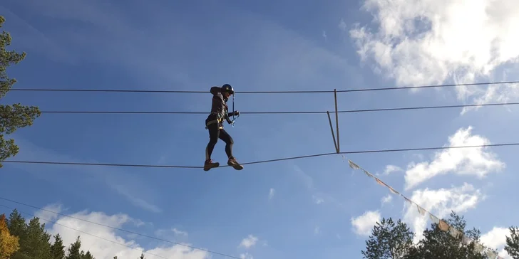 Zážitkový kurz bezpečného via ferrata lezení Moravský kras