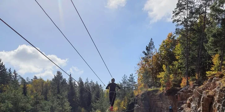 Zážitkový kurz bezpečného via ferrata lezení Moravský kras