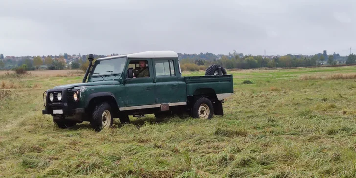 15 až 60 minut adrenalinu: jízda s instruktorem v Land Roveru Defender