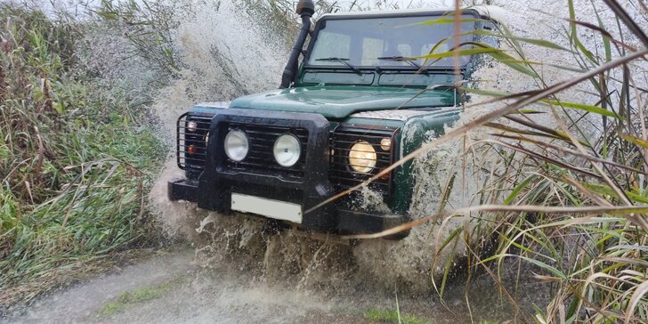 15 až 60 minut adrenalinu: jízda s instruktorem v Land Roveru Defender