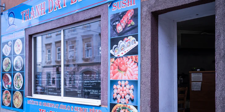 Pochutnejte si na sushi v srdci Brna: 30–38 ks v bistru s otevřenou kuchyní, i vegan set