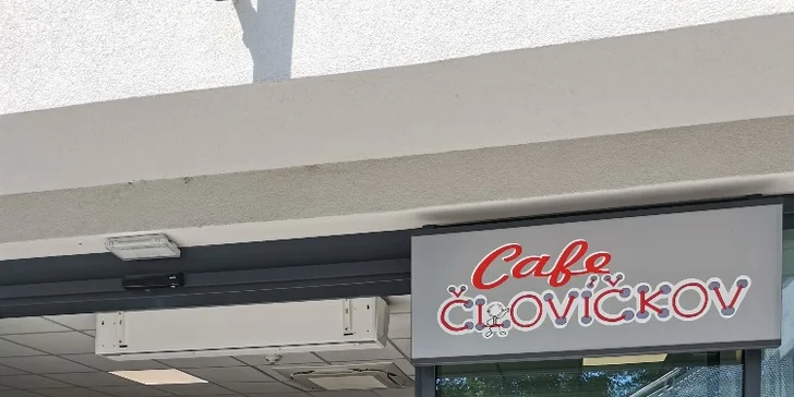 Elíziny dorty: cupcakes, Pavlova i dvoukilový dort s krabicí na odnos