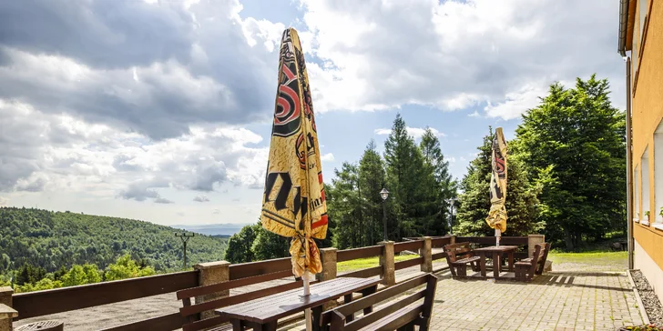 Aktivní dovolená s polopenzí nebo plnou penzí a saunou v Krušných horách