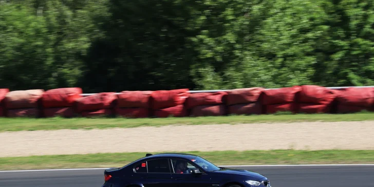 1–4 kola na okruhu v Mostě či Brně jako řidič nebo spolujezdec BMW M2 a M3