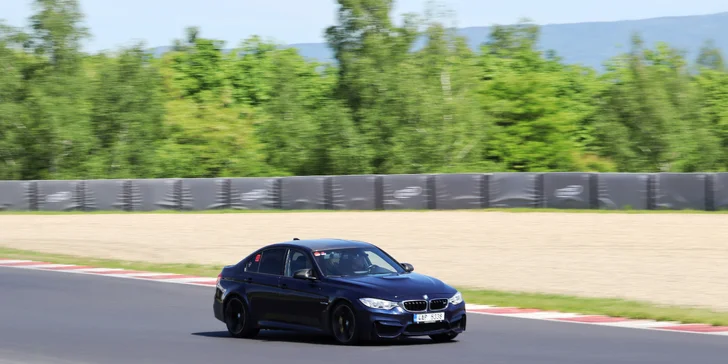 1–4 kola na okruhu v Mostě či Brně jako řidič nebo spolujezdec BMW M2 a M3