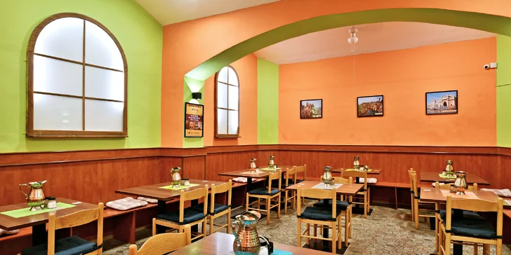 All you can eat na 1,5 hodiny: vegetariánská i masová jídla v indické restauraci