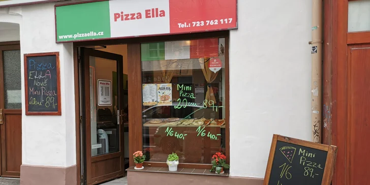 Standardní nebo velká pizza podle výběru k odnosu nebo rozvozu