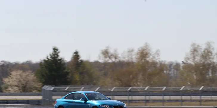 1–4 kola na okruhu v Mostě či Brně jako řidič nebo spolujezdec BMW M2 a M3