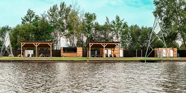Vodní zábava ve všední dny: hodina wakeboardu včetně instruktáže