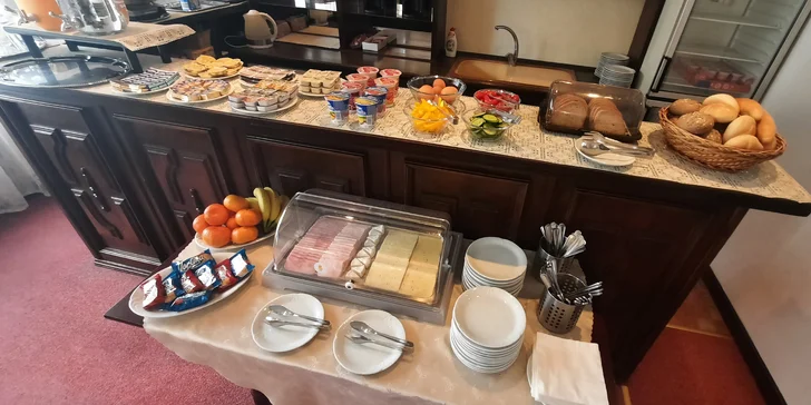 Romantický pobyt v kouzelné Praze se snídaní, sektem a privátním wellness na pokoji