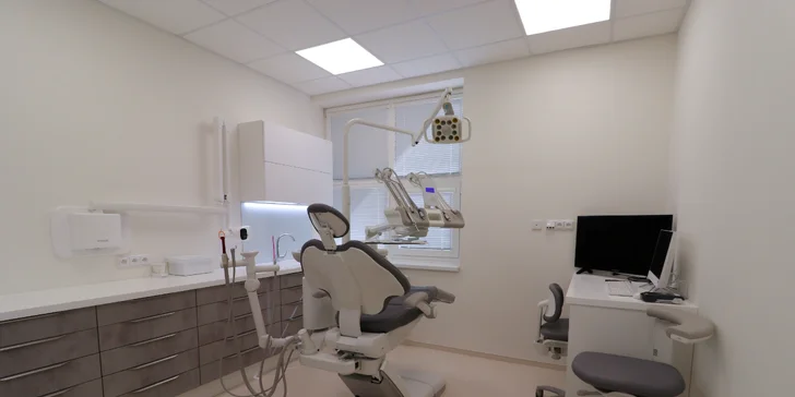 Zářivý úsměv: bělení zubů InSmile se zesvětlením až o 9 odstínů
