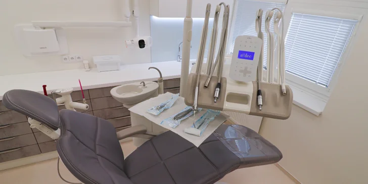 Zářivý úsměv: bělení zubů InSmile se zesvětlením až o 9 odstínů
