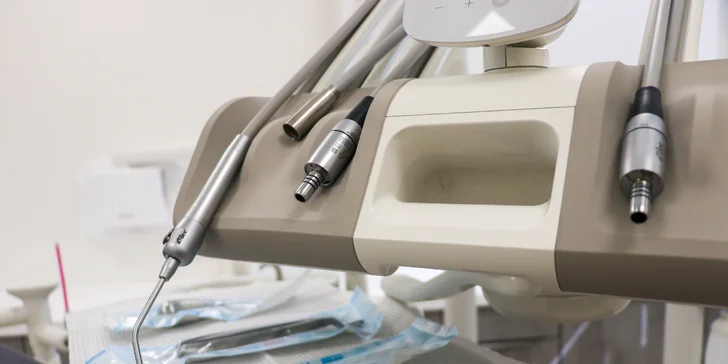 Zářivý úsměv: bělení zubů InSmile se zesvětlením až o 9 odstínů