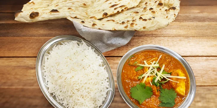 Indické menu Zaika pro dvě osoby: masový i vege hlavní chod dle výběru, předkrm i zmrzlina