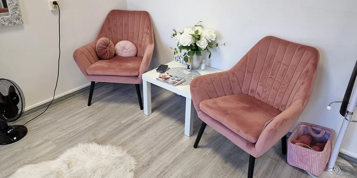 Kašmírové řasy ze salonu v Táboře: prodloužení a zhuštění řas i jejich doplnění