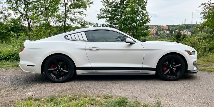Zážitková jízda ve Fordu Mustang 3.7 V6 coupe na 12 či 24 hodin