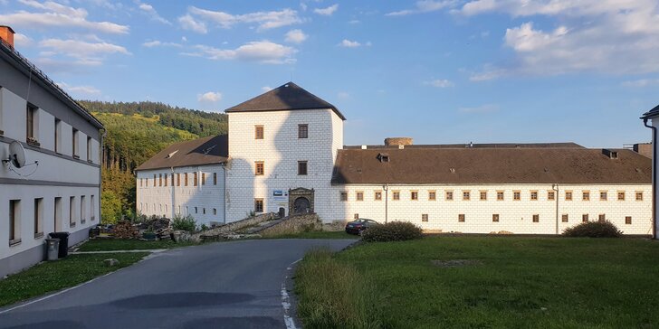 Romantika na zámku Kolštejn v Jeseníkách: snídaně i komentovaná prohlídka